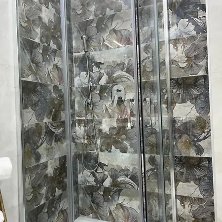 Oda ve Kahvaltı Royal Flower