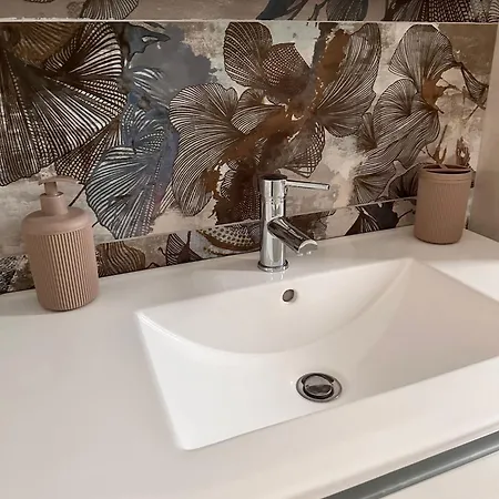 Oda ve Kahvaltı Royal Flower 4*