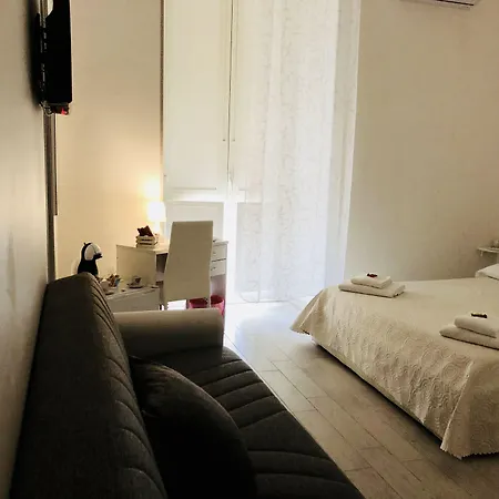 Royal Flower Oda ve Kahvaltı Napoli