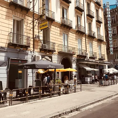 Oda ve Kahvaltı Royal Flower Napoli