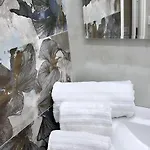 Royal Flower Couette-café 4*
