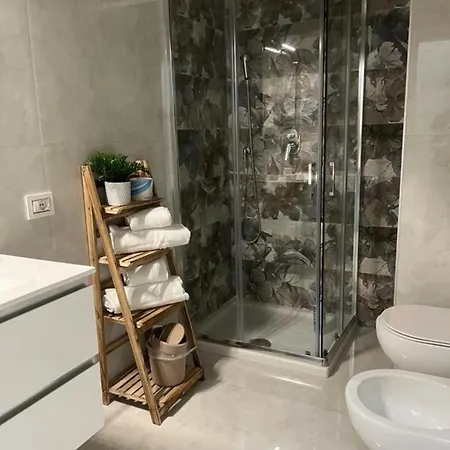 Royal Flower Bed & Breakfast 4*