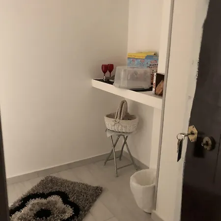 Royal Flower Bed & Breakfast