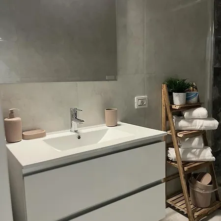 La Piazza 3*