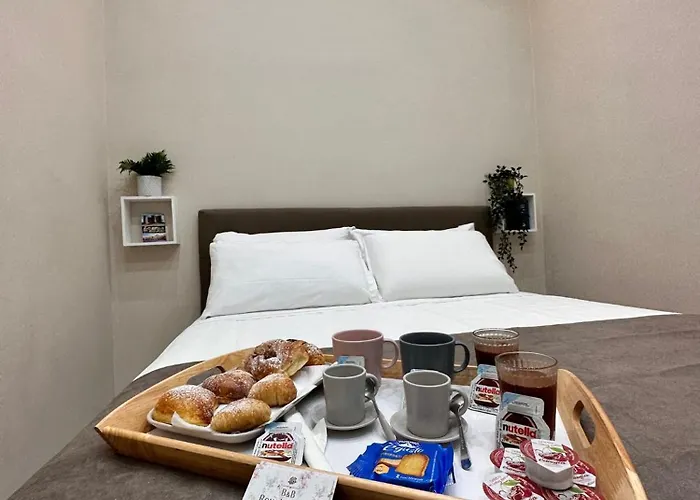 Royal Flower Bed and Breakfast Νάπολη