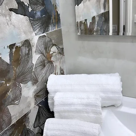 Royal Flower Bed & Breakfast 4*