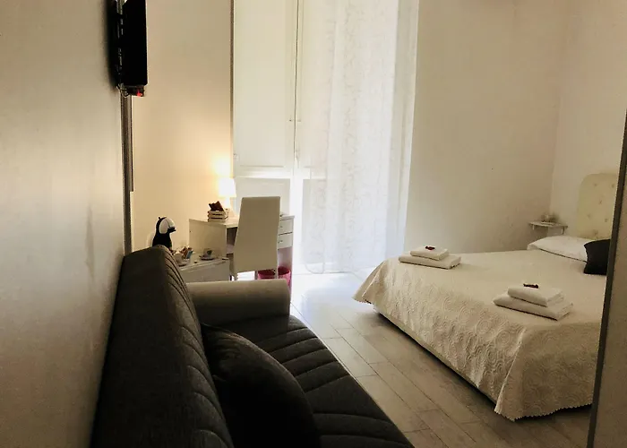 Royal Flower לינה וארוחת בוקר נאפולי